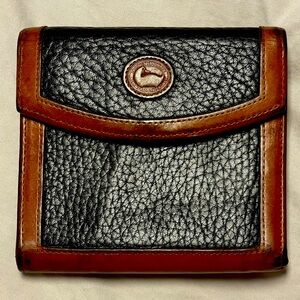 Dooney & Bourke Vintage Leather Coin Wallet *GUC*